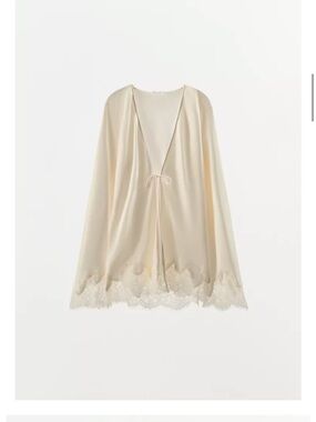 ISO‼️ SATIN EFFECT LACE-UP SHIRT